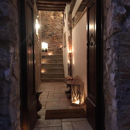 La Divina Dimora Il Castello Degli Spiriti Magni Appartement Montepescali Buitenkant foto
