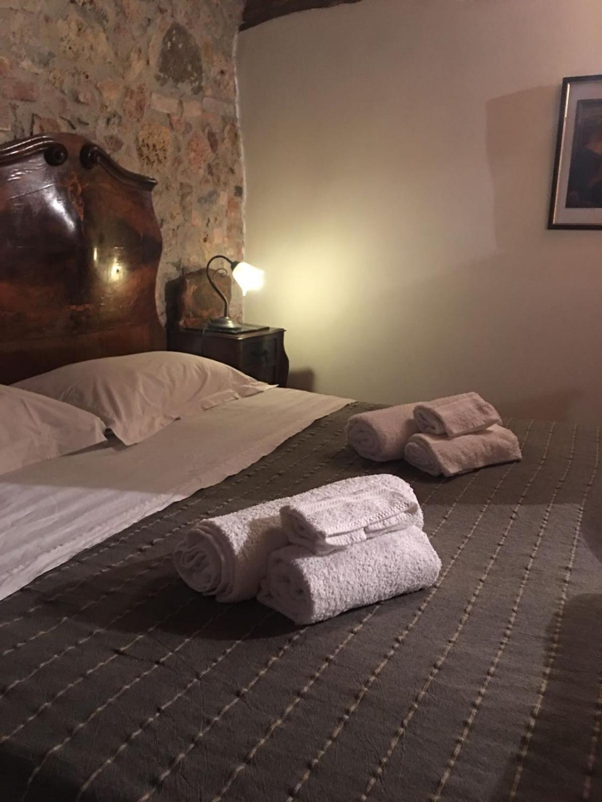 La Divina Dimora Il Castello Degli Spiriti Magni Appartement Montepescali Buitenkant foto