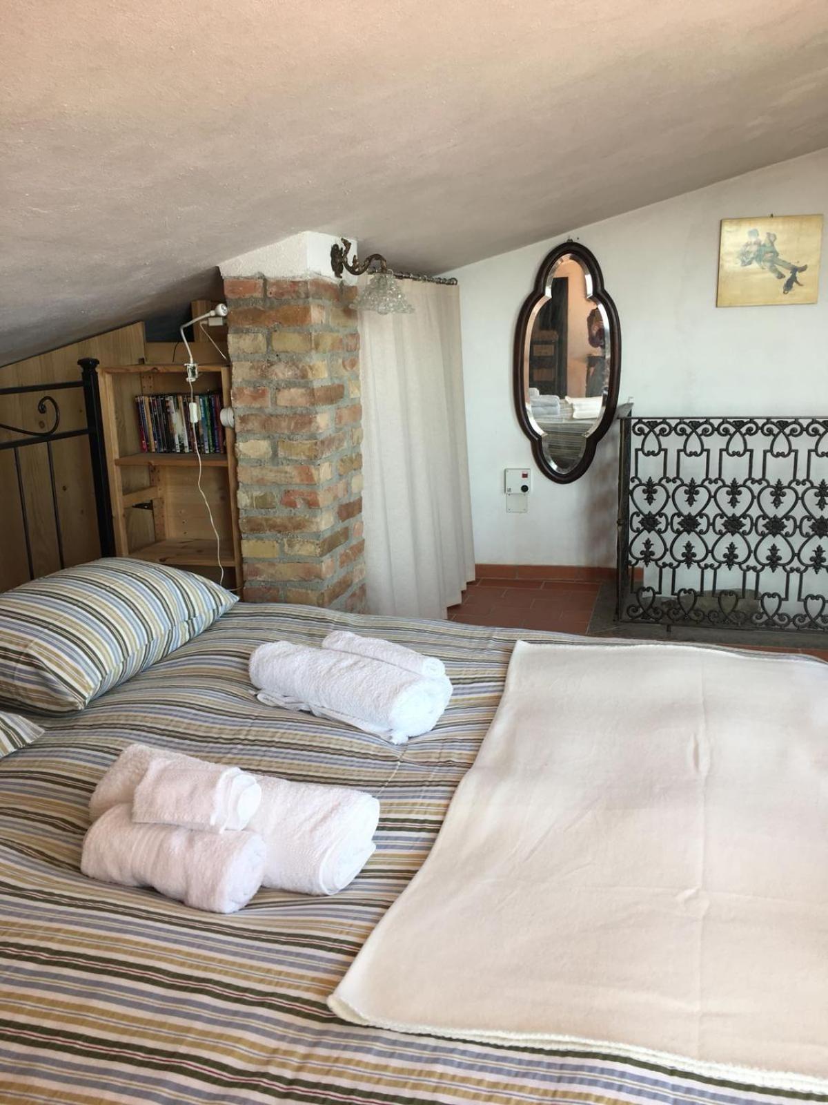 La Divina Dimora Il Castello Degli Spiriti Magni Appartement Montepescali Buitenkant foto